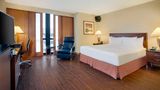 <b>Hilton Chicago O'Hare Airport Room</b>. Images powered by <a href="https://iceportal.shijigroup.com/" title="IcePortal" target="_blank">IcePortal</a>.