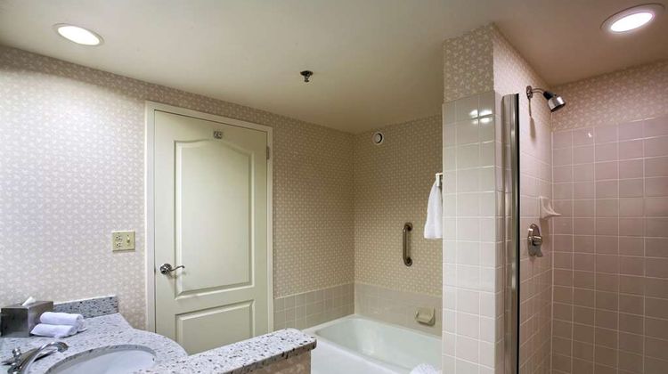 Hilton Chicago/Oak Brook Suites Room