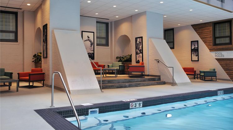 Palmer House, a Hilton Hotel Pool