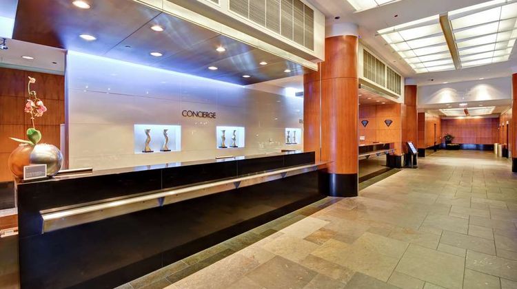 Embassy Suites Downtown Magnificent Mile Lobby
