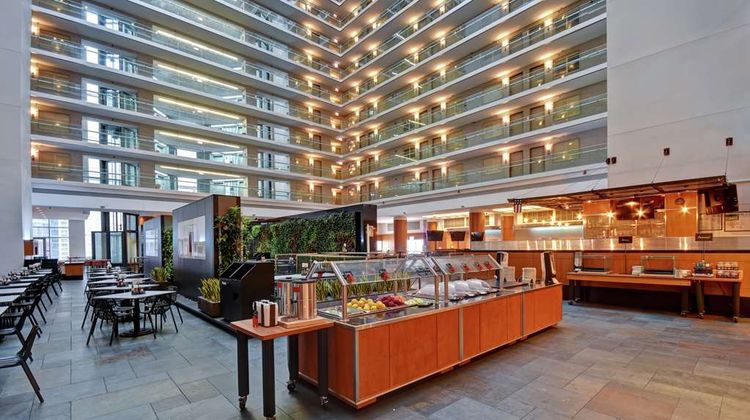 Embassy Suites Downtown Magnificent Mile Restaurant