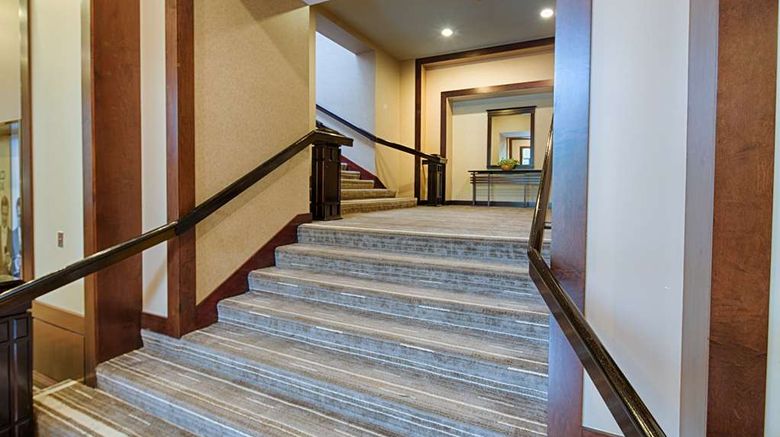 <b>Embassy Suites Chicago O'Hare/Rosemont Lobby</b>. Images powered by <a href="https://iceportal.shijigroup.com/" title="IcePortal" target="_blank">IcePortal</a>.