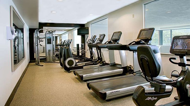 <b>Embassy Suites Chicago O'Hare/Rosemont Health</b>. Images powered by <a href="https://iceportal.shijigroup.com/" title="IcePortal" target="_blank">IcePortal</a>.