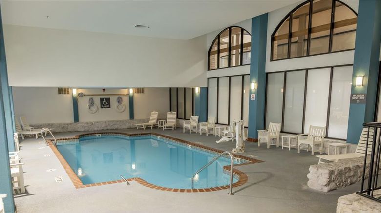 <b>Embassy Suites Pool</b>. Images powered by <a href="https://iceportal.shijigroup.com/" title="IcePortal" target="_blank">IcePortal</a>.