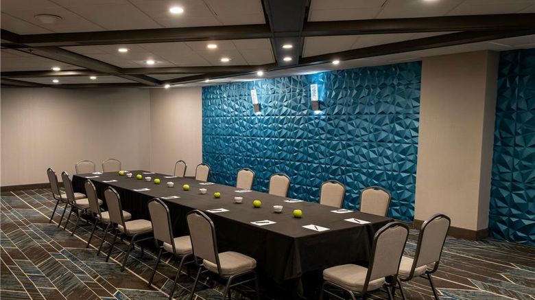 <b>Embassy Suites Meeting</b>. Images powered by <a href="https://iceportal.shijigroup.com/" title="IcePortal" target="_blank">IcePortal</a>.