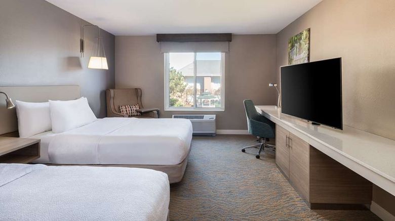 <b>Hilton Garden Inn St Charles Room</b>. Images powered by <a href="https://iceportal.shijigroup.com/" title="IcePortal" target="_blank">IcePortal</a>.
