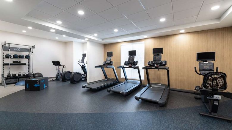 <b>Hilton Garden Inn St Charles Health</b>. Images powered by <a href="https://iceportal.shijigroup.com/" title="IcePortal" target="_blank">IcePortal</a>.