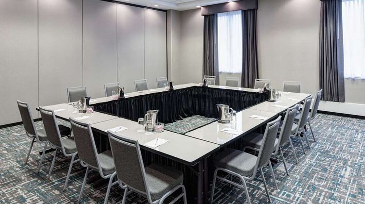 Hampton Inn & Suites Chicago North Shore Meeting