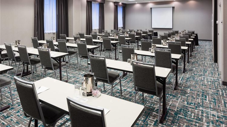 Hampton Inn & Suites Chicago North Shore Meeting