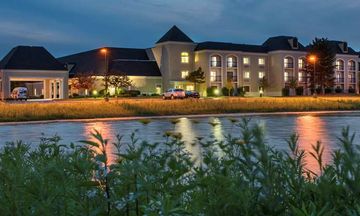 Doubletree By Hilton Wood Dale-elk Grove