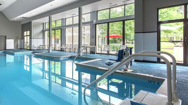 Doubletree Hotel Wood Dale/Elk Grove Pool
