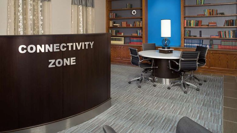 <b>Doubletree Hotel Wood Dale/Elk Grove Lobby</b>. Images powered by <a href="https://iceportal.shijigroup.com/" title="IcePortal" target="_blank">IcePortal</a>.
