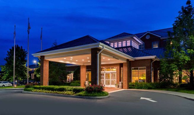 Hilton Garden Inn Charlottesville Exterior
