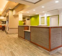 Hilton Garden Inn Charlottesville Exterior