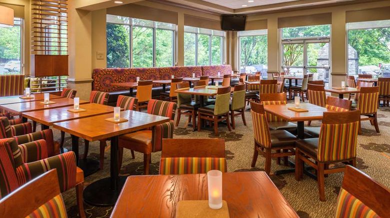 <b>Hilton Garden Inn Charlottesville Restaurant</b>. Images powered by <a href="https://iceportal.shijigroup.com/" title="IcePortal" target="_blank">IcePortal</a>.