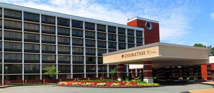 Doubletree Hotel Charlottesville Exterior