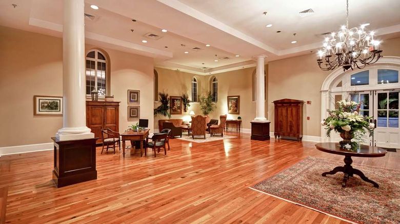 <b>Embassy Suites Hotel Historic District Lobby</b>. Images powered by <a href="https://iceportal.shijigroup.com/" title="IcePortal" target="_blank">IcePortal</a>.
