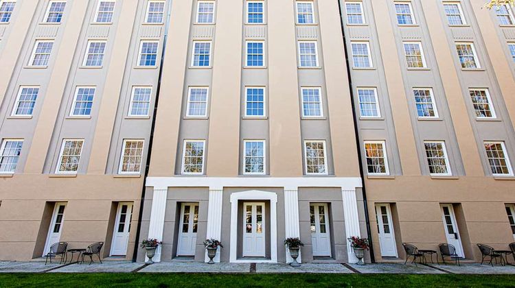 Hampton Inn Historic District Exterior