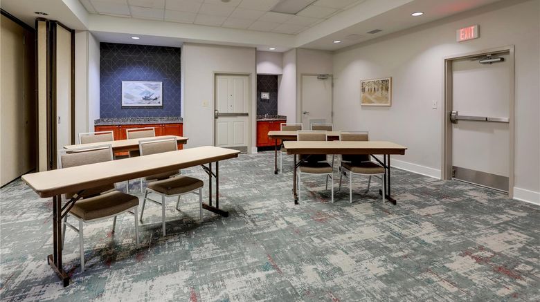 <b>Homewood Suites by Hilton Meeting</b>. Images powered by <a href="https://iceportal.shijigroup.com/" title="IcePortal" target="_blank">IcePortal</a>.
