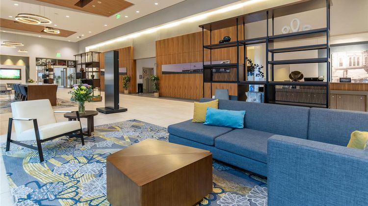 DoubleTree by Hilton Convention Complex Lobby