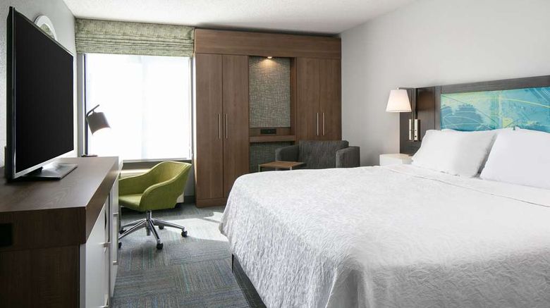 <b>Hampton Inn Iowa City-Coralville Room</b>. Images powered by <a href="https://iceportal.shijigroup.com/" title="IcePortal" target="_blank">IcePortal</a>.
