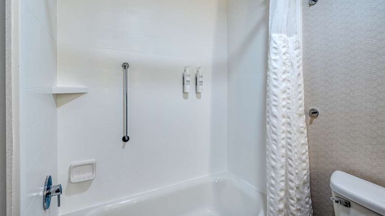 <b>Hilton Garden Inn Clarksburg Bridgeport Room</b>. Images powered by <a href="https://iceportal.shijigroup.com/" title="IcePortal" target="_blank">IcePortal</a>.
