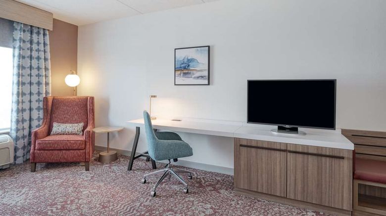<b>Hilton Garden Inn Clarksburg Bridgeport Room</b>. Images powered by <a href="https://iceportal.shijigroup.com/" title="IcePortal" target="_blank">IcePortal</a>.