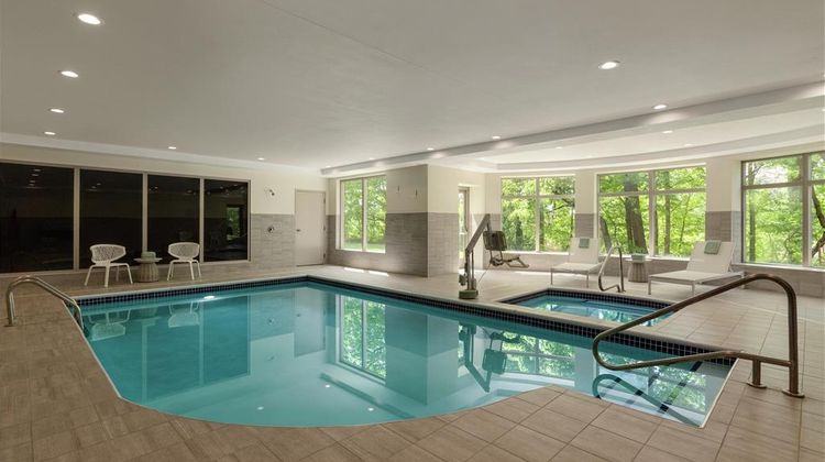 Hilton Garden Inn Cleveland Airport Pool