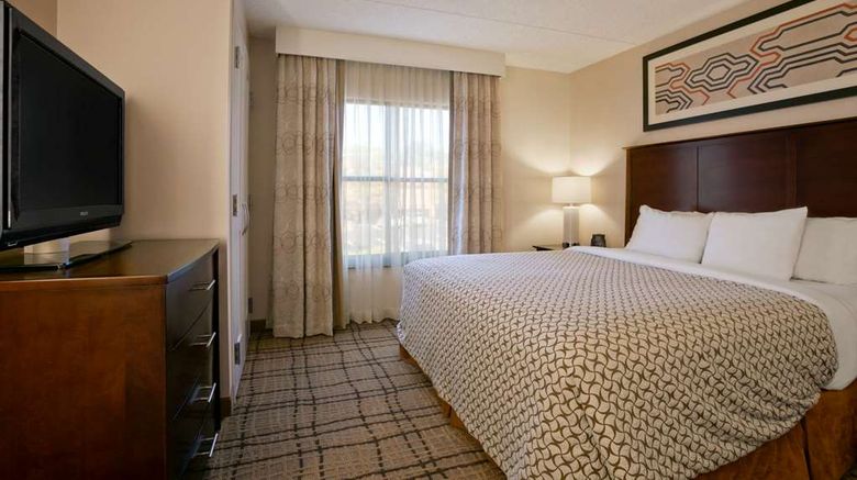 <b>Embassy Suites Beachwood Room</b>. Images powered by <a href="https://iceportal.shijigroup.com/" title="IcePortal" target="_blank">IcePortal</a>.