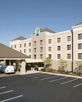 Embassy Suites Beachwood