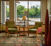 Hilton Garden Inn Cleveland East Lobby