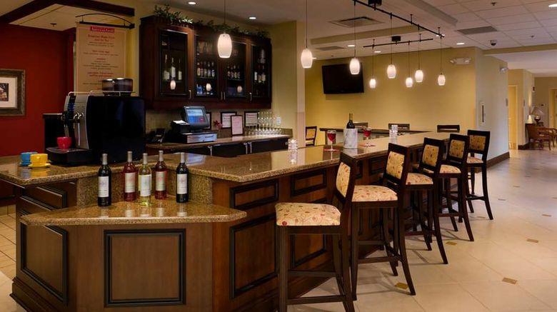 <b>Hilton Garden Inn Cleveland East Restaurant</b>. Images powered by <a href="https://iceportal.shijigroup.com/" title="IcePortal" target="_blank">IcePortal</a>.