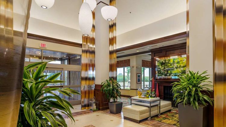 Hilton Garden Inn Cleveland East Lobby