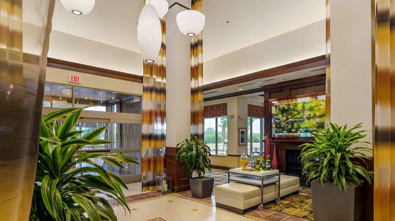 <b>Hilton Garden Inn Cleveland East Lobby</b>. Images powered by <a href="https://iceportal.shijigroup.com/" title="IcePortal" target="_blank">IcePortal</a>.