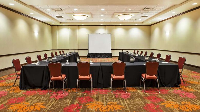 <b>Hilton Garden Inn Cleveland Downtown Meeting</b>. Images powered by <a href="https://iceportal.shijigroup.com/" title="IcePortal" target="_blank">IcePortal</a>.