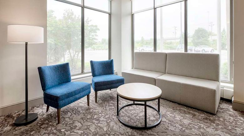 <b>Hilton Garden Inn Cleveland Downtown Lobby</b>. Images powered by <a href="https://iceportal.shijigroup.com/" title="IcePortal" target="_blank">IcePortal</a>.