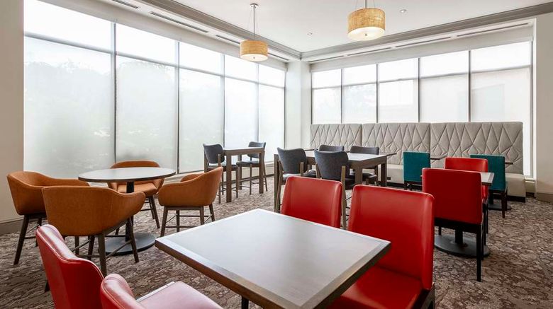<b>Hilton Garden Inn Cleveland Downtown Restaurant</b>. Images powered by <a href="https://iceportal.shijigroup.com/" title="IcePortal" target="_blank">IcePortal</a>.