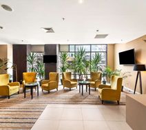 Hampton by Hilton Cluj-Napoca Lobby