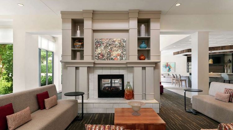 Hilton Garden Inn Ayrsley Lobby