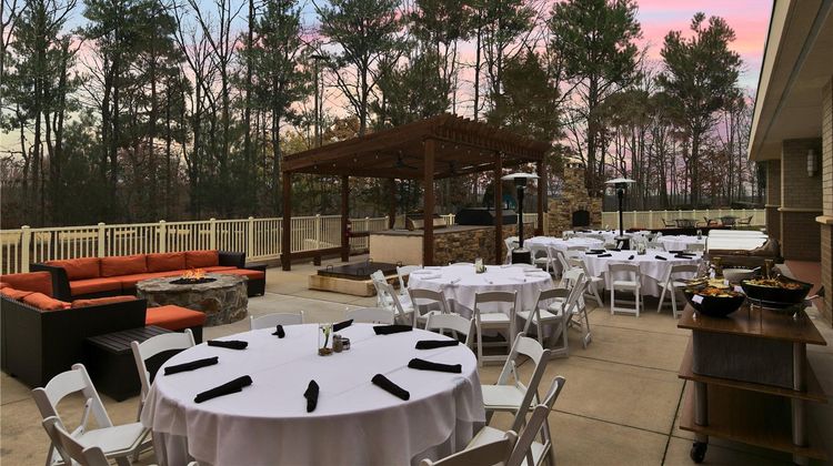 Embassy Suites Charlotte Golf Resort Restaurant