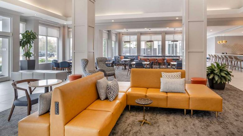 <b>Hilton Garden Inn Charlotte/Concord Lobby</b>. Images powered by <a href="https://iceportal.shijigroup.com/" title="IcePortal" target="_blank">IcePortal</a>.
