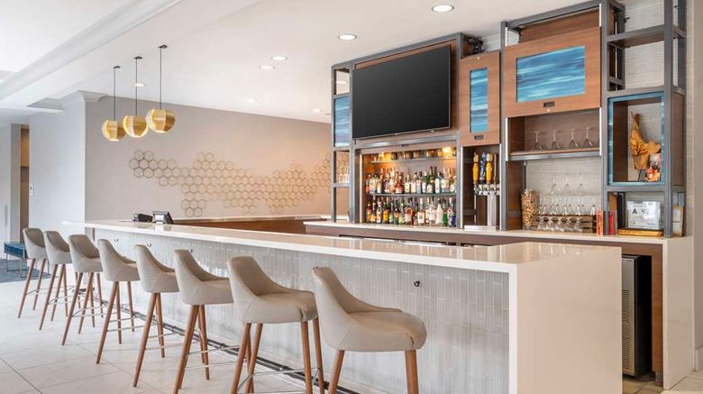 <b>Hilton Garden Inn Charlotte/Concord Restaurant</b>. Images powered by <a href="https://iceportal.shijigroup.com/" title="IcePortal" target="_blank">IcePortal</a>.