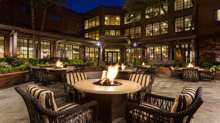 Doubletree Suites Charlotte-SouthPark Exterior
