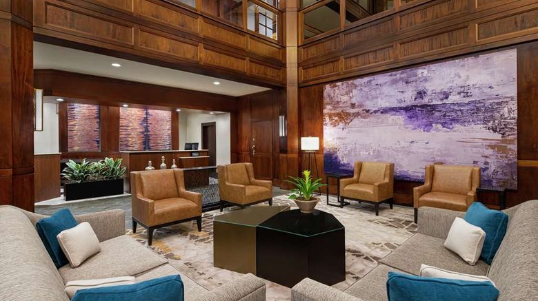 <b>Doubletree Suites Charlotte-SouthPark Lobby</b>. Images powered by <a href="https://iceportal.shijigroup.com/" title="IcePortal" target="_blank">IcePortal</a>.