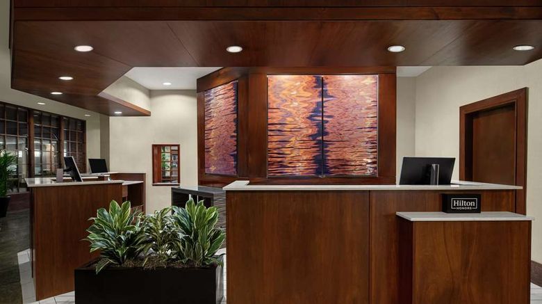 <b>Doubletree Suites Charlotte-SouthPark Lobby</b>. Images powered by <a href="https://iceportal.shijigroup.com/" title="IcePortal" target="_blank">IcePortal</a>.