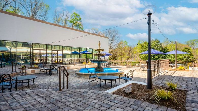 <b>DoubleTree by Hilton S Charlotte Tyvola Exterior</b>. Images powered by <a href="https://iceportal.shijigroup.com/" title="IcePortal" target="_blank">IcePortal</a>.