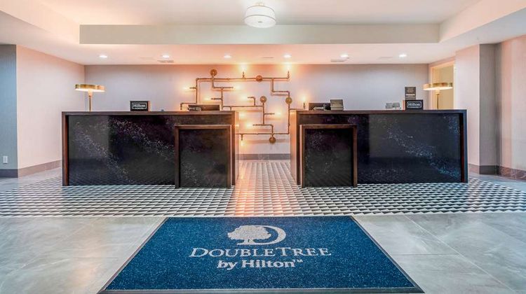 DoubleTree by Hilton S Charlotte Tyvola Lobby