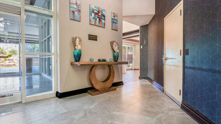 DoubleTree by Hilton S Charlotte Tyvola Lobby