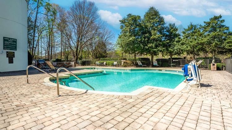DoubleTree by Hilton S Charlotte Tyvola Pool