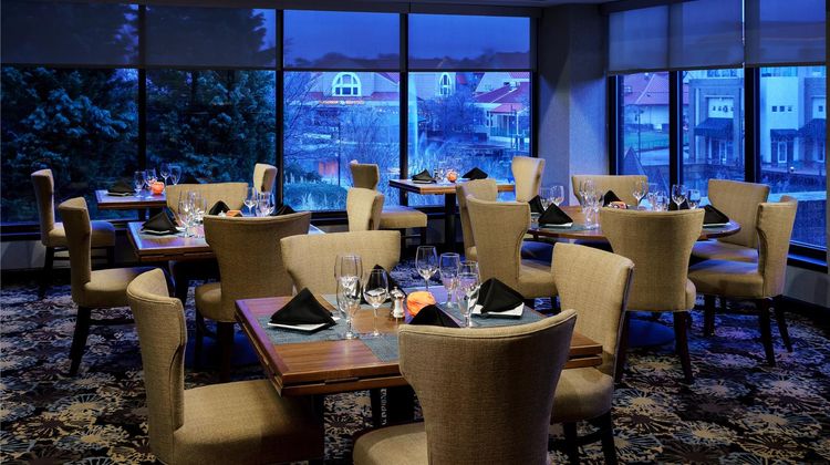 Hilton Charlotte University Place Restaurant
